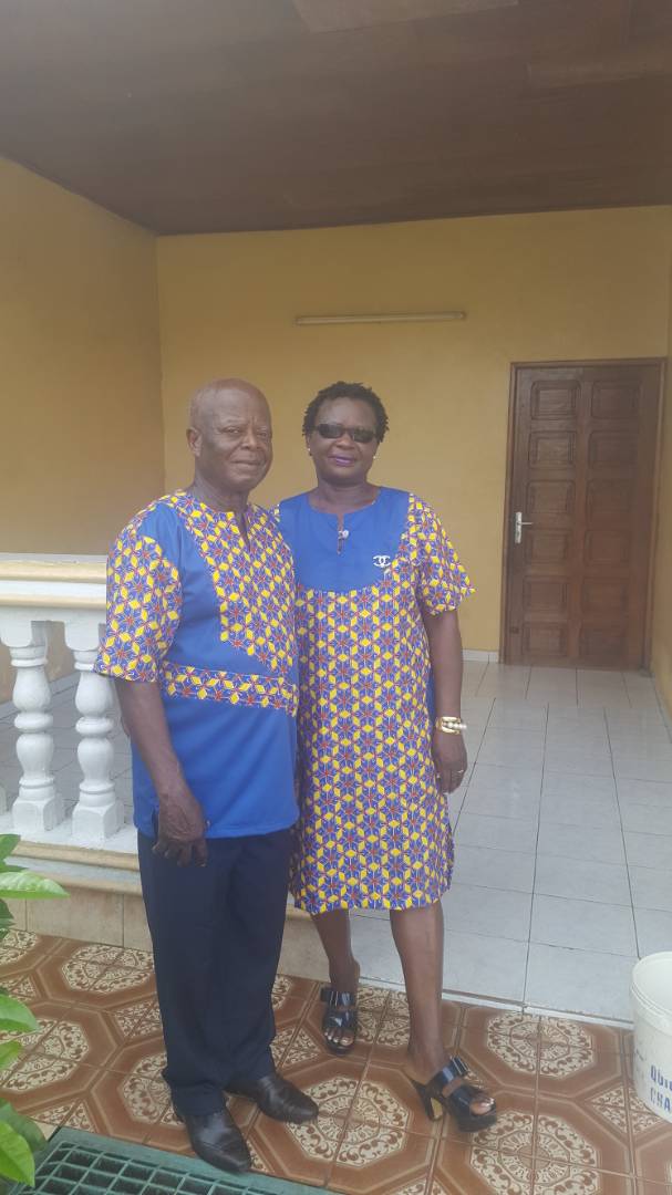MBOGBE MBOGBE et son épouse en tenues assorties